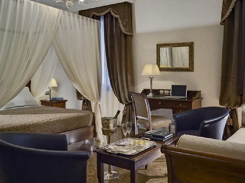 Hotel Dell'Opera Benátky