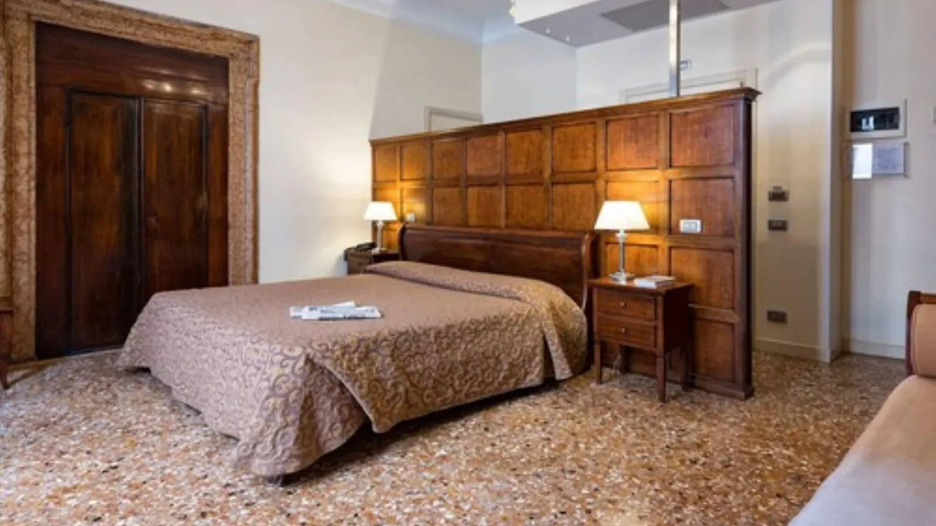 Hotel Dell'Opera Venise 3*,