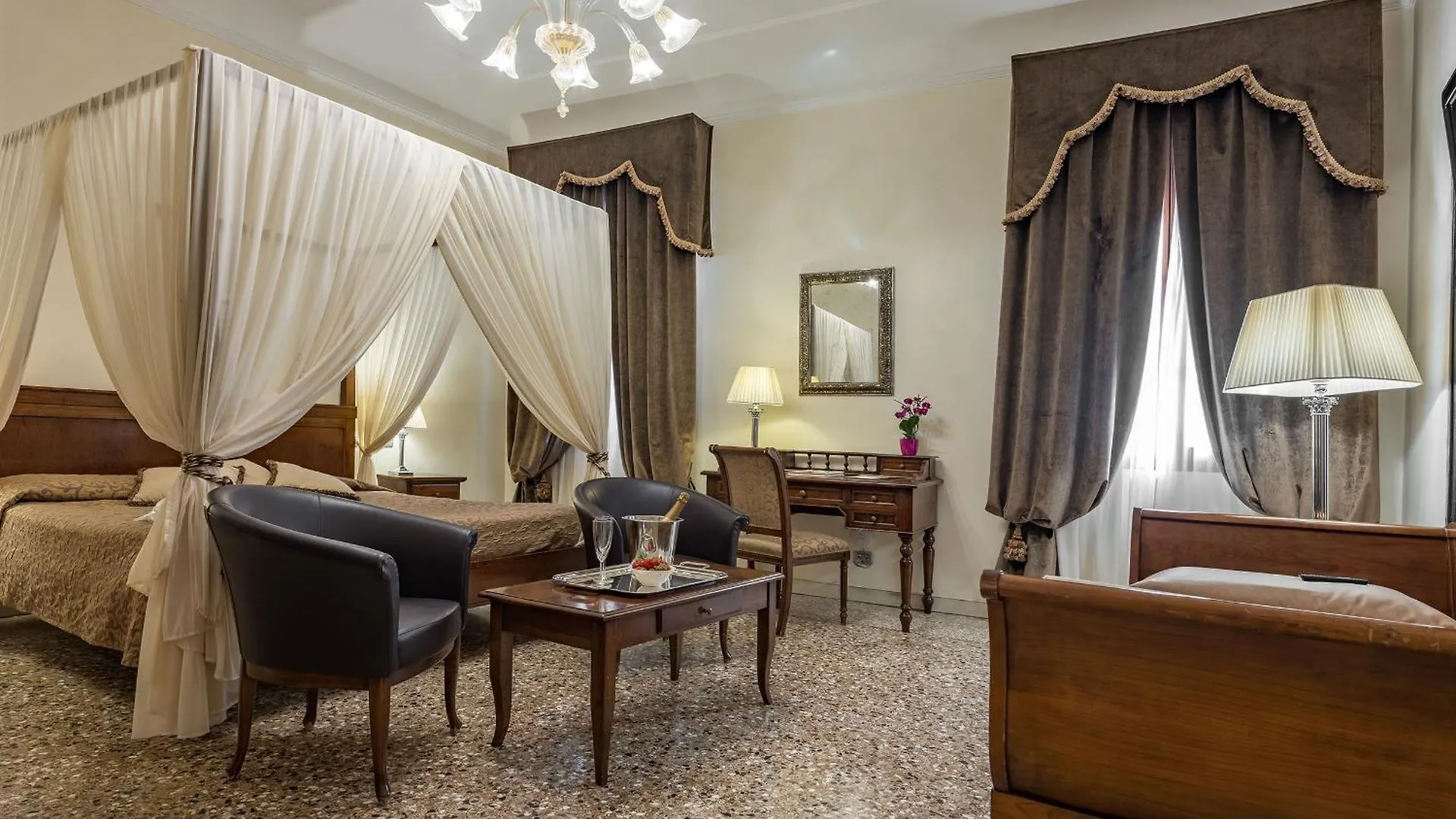 Hotel Dell'Opera Venise