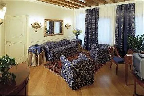 Hotel Dell'Opera Venise 3*,
